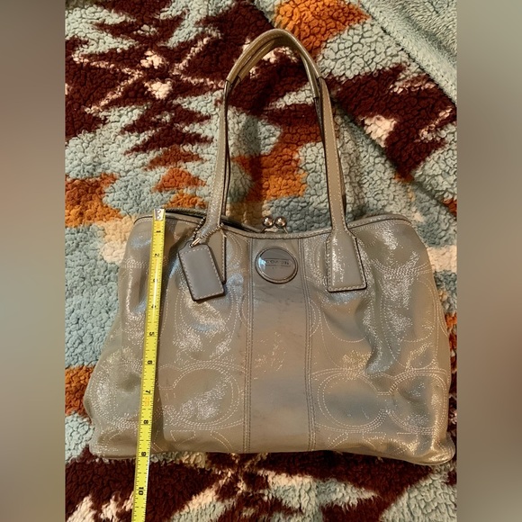 Coach Signature Stitch Carryall Kiss Lock Patent Leather Satchel - Picture 10 of 16